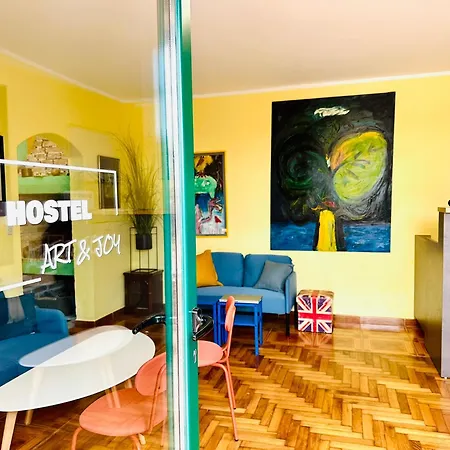 Art & Joy Hostal