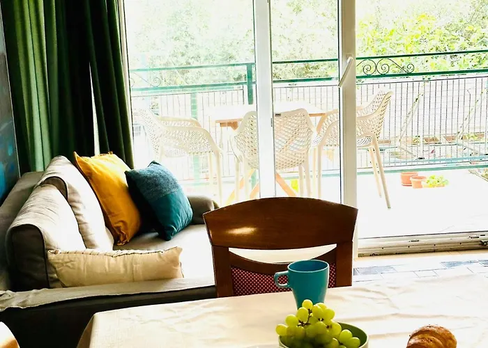 Art & Joy Πούλα