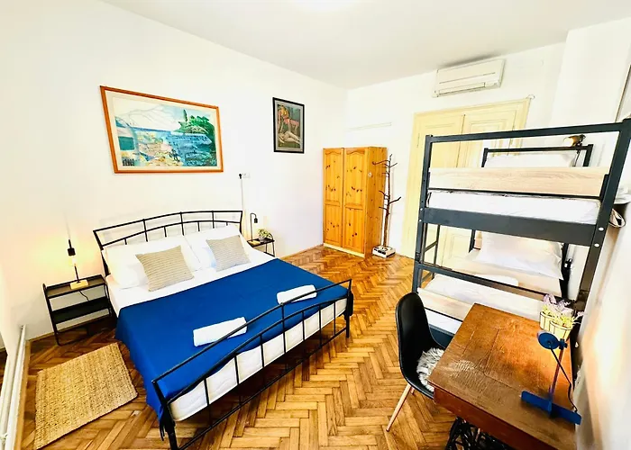 Art & Joy Hostel Pula