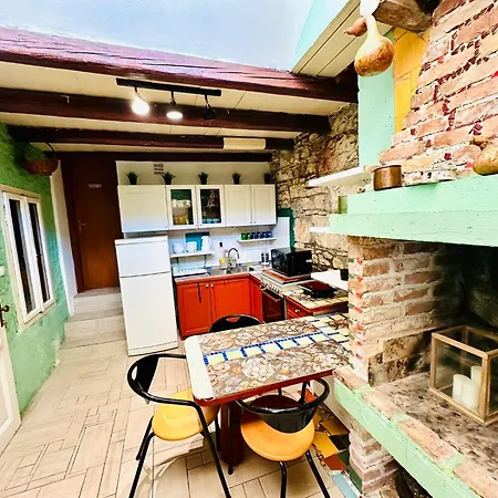 Art & Joy Hostel Pula