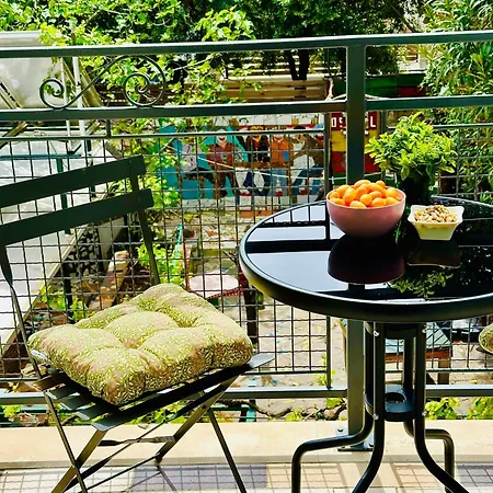 Art & Joy Vandrerhjem