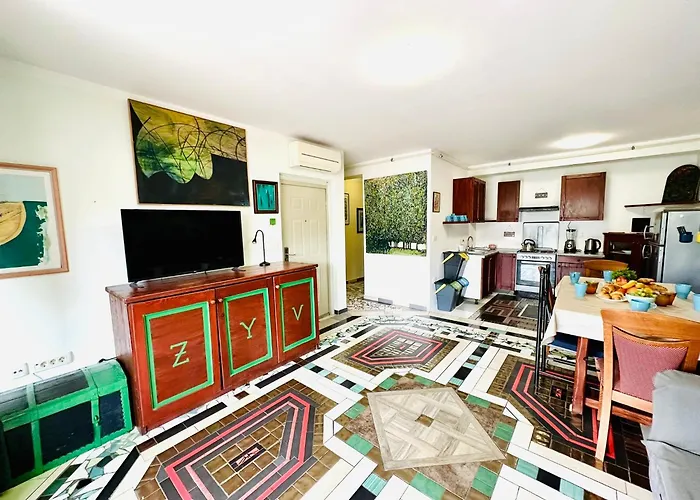 Hostel Art & Joy Póla