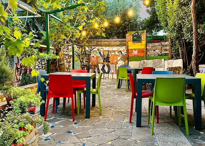 Art & Joy Hostel Póla