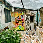 بيت شباب Art & Joy *