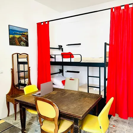 Art & Joy Hostel Póla